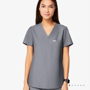 FIGS graphite Catarina one pocket scrub top size L